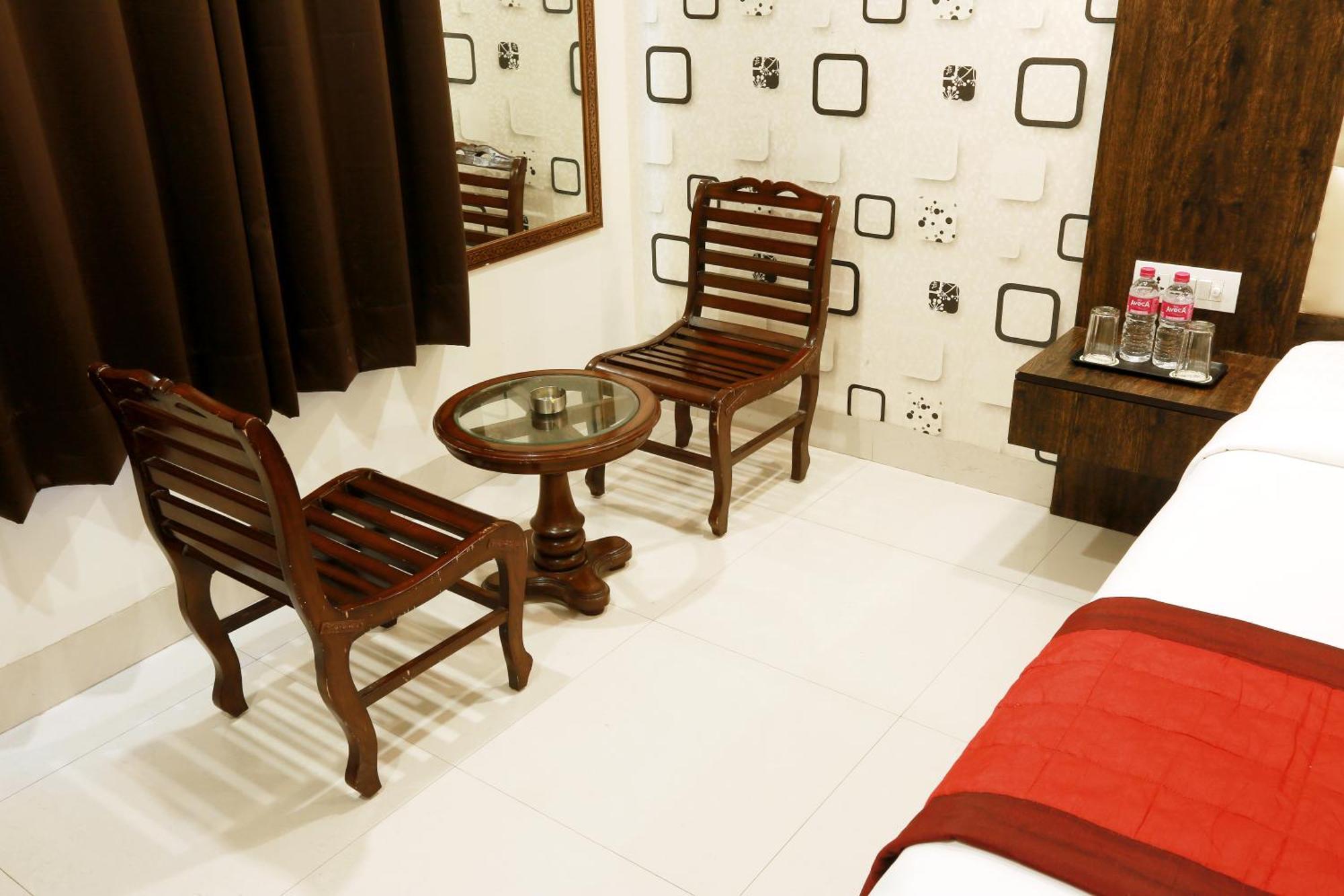 Airport Hotel Roomsity Pride * New Delhi